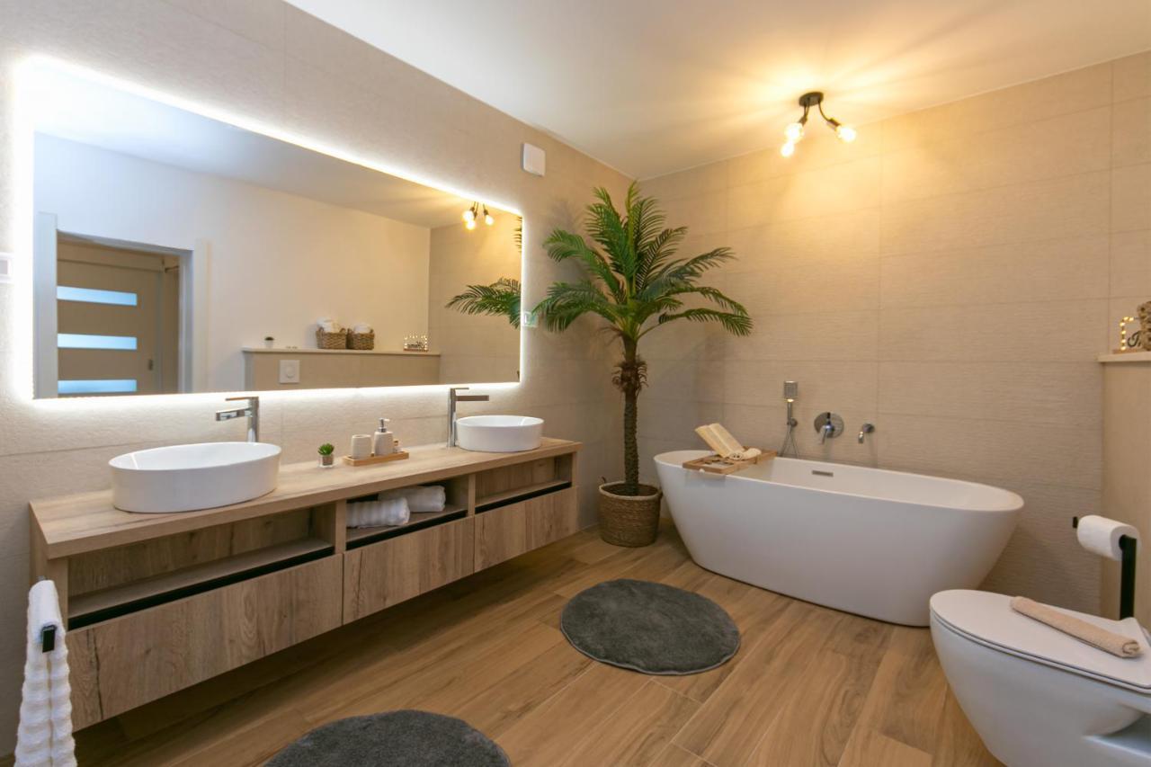 Apartment Vidra Brela Luaran gambar