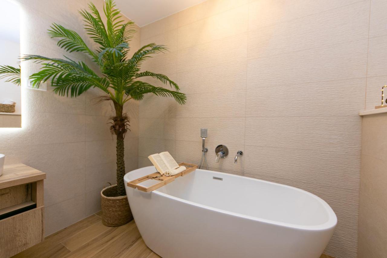 Apartment Vidra Brela Luaran gambar